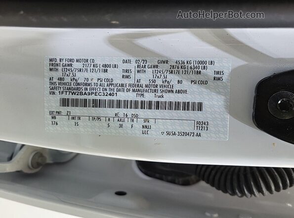 1FT7W2BA9PEC32401 2023 FORD F250  Widok tylnych siedzeń
