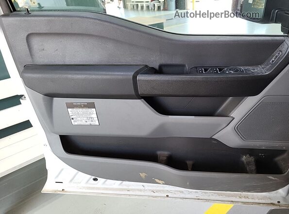 1FT7W2BA9PEC32401 2023 FORD F250  Widok wnętrza z przodu
