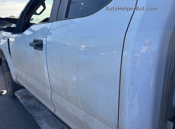 1FT7X2B64MEC41723 2021 FORD F250  წინა სალონის ხედი