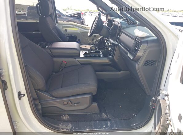 1FTEW3K55RFC07587 2024 FORD F150 Gray Vista interior delantera