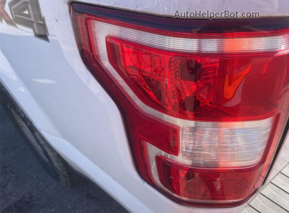 1FTEX1EP4LKE46240 2020 FORD F150  Вид задних сидений
