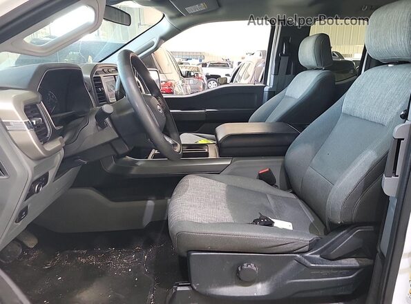 1FTEX1EP4MKD40369 2021 FORD F150  Widok wnętrza 360 stopni