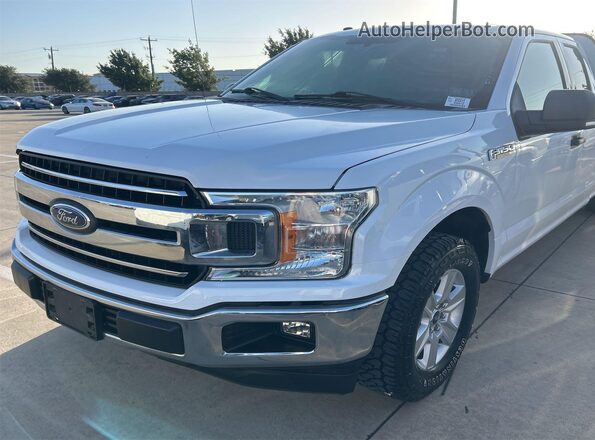 1FTFX1C58JKE97372 2018 FORD F150  360 interior view