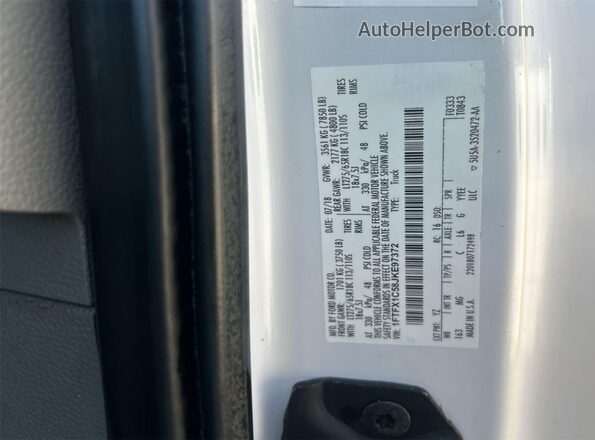 1FTFX1C58JKE97372 2018 FORD F150  Rear interior view