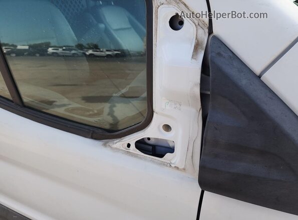 1FTYE1YM8HKA68368 2017 FORD TRANSIT-150  Вид подкапотного пространства