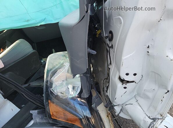 1FTYE1YMXHKB17649 2017 FORD TRANSIT White Widok wnętrza z przodu
