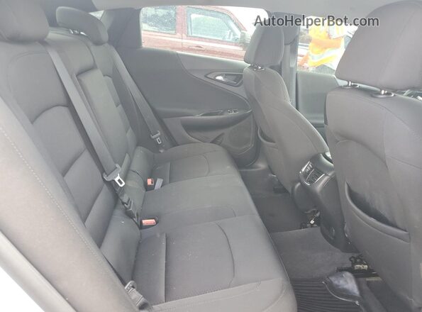 1G1ZD5ST8JF264686 2018 CHEVROLET MALIBU Silver 