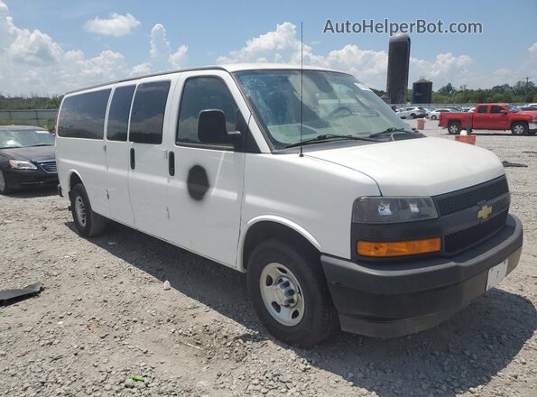1GAZGNFP8L1269987 2020 CHEVROLET EXPRESS White Front right