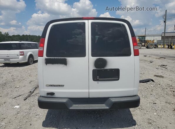 1GAZGNFP8L1269987 2020 CHEVROLET EXPRESS White Front interior view