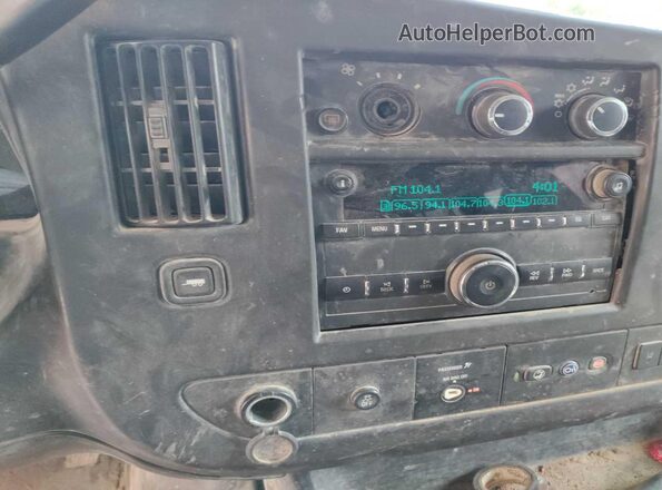 1GAZGPFP4L1231331 2020 CHEVROLET EXPRESS  Սարքավորումների վահանակի տեսք