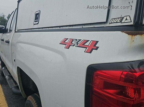 1GC2KUEG2JZ320434 2018 CHEVROLET SILVERADO  Вид спереди