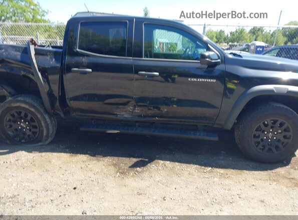 1GCPTEEK9P1198093 2023 CHEVROLET COLORADO Black Widok wnętrza z tyłu