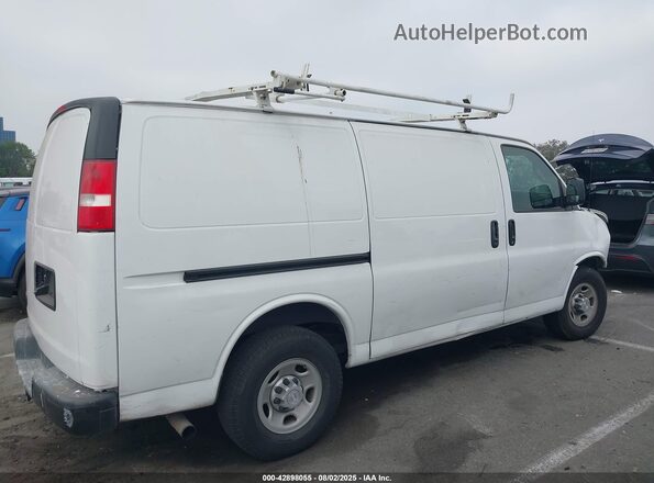 1GCWGAFF3H1112868 2017 CHEVROLET EXPRESS White Սալոնի հետևի տեսք