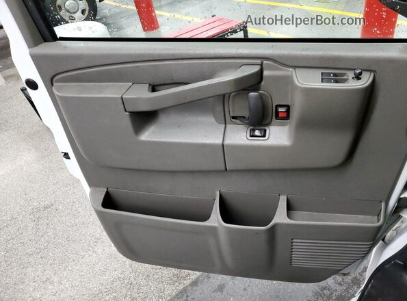 1GCWGAFF4G1315623 2016 CHEVROLET EXPRESS  Widok wnętrza 360 stopni