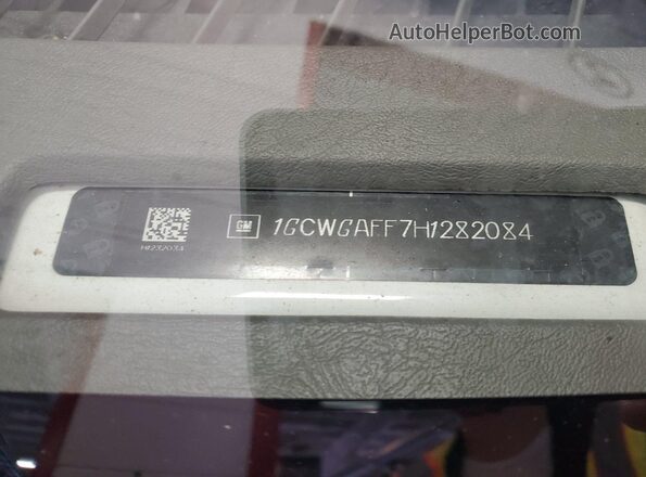 1GCWGAFF7H1282084 2017 CHEVROLET EXPRESS  Առջևի ձախ երեք քառորդ տեսարան