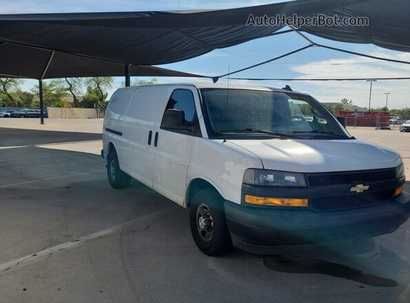1GCWGAFG2K1328176 2019 CHEVROLET EXPRESS White 