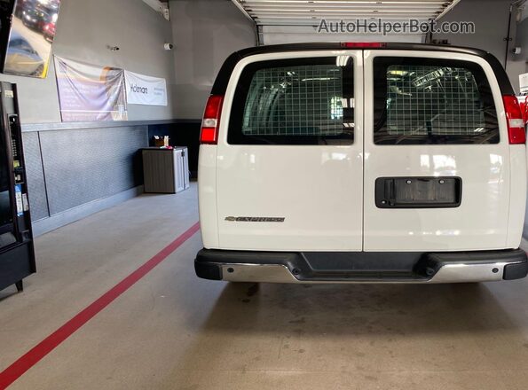 1GCWGAFG3L1276235 2020 CHEVROLET EXPRESS  წინა პანელის ხედი