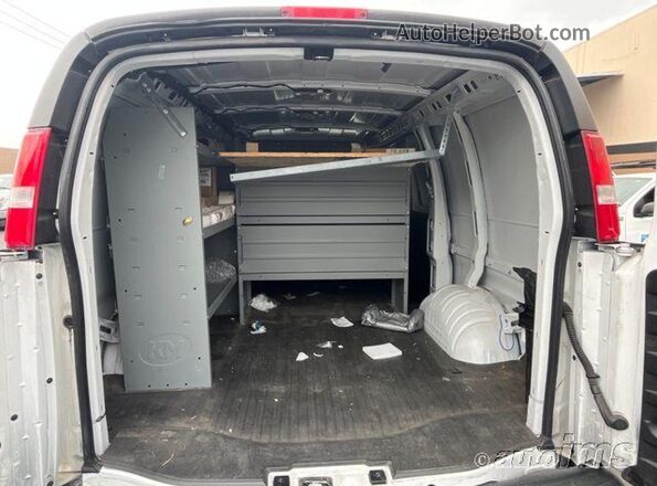 1GCWGAFG7L1252682 2020 CHEVROLET EXPRESS  Vista interior delantera