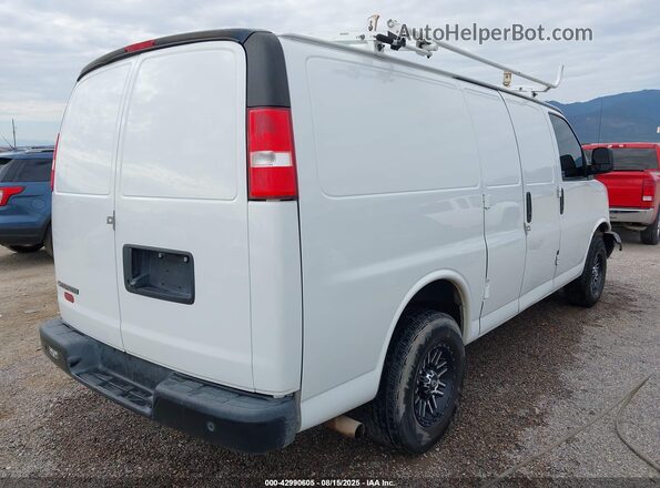 1GCWGAFP0J1335321 2018 CHEVROLET EXPRESS White 