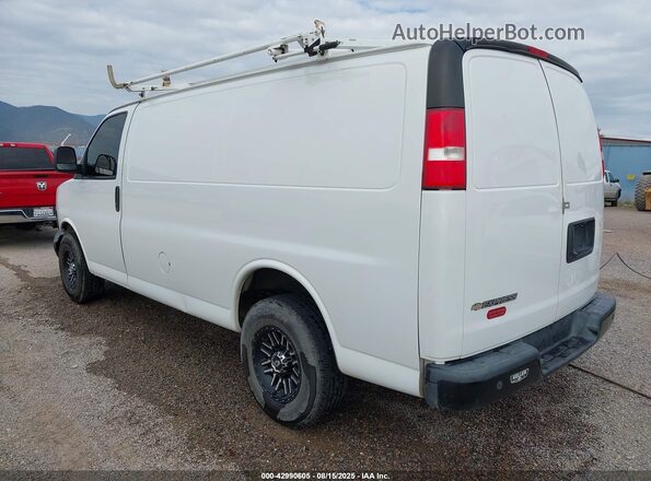 1GCWGAFP0J1335321 2018 CHEVROLET EXPRESS White 