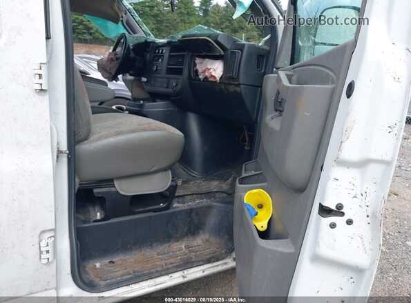 1GCWGAFP3L1261198 2020 CHEVROLET EXPRESS White Սալոնի դիմացի տեսք