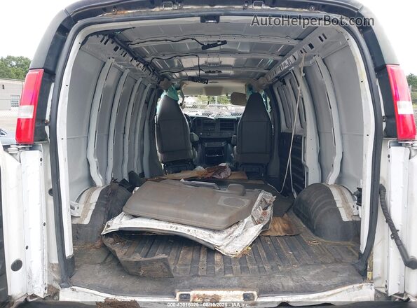 1GCWGAFP3L1261198 2020 CHEVROLET EXPRESS White VIN կոդի պիտակի տեսք