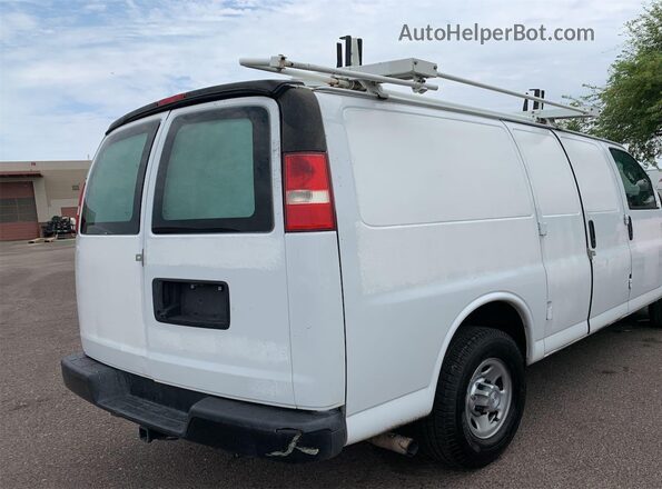 1GCWGAFPXJ1199215 2018 CHEVROLET EXPRESS White 