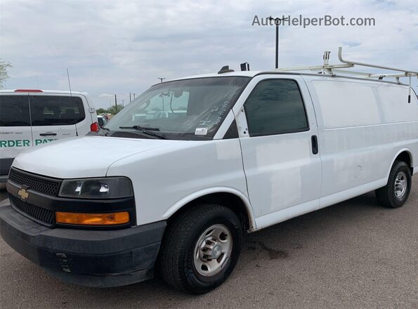 1GCWGAFPXJ1199215 2018 CHEVROLET EXPRESS White Widok wnętrza 360 stopni