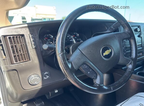 1GCZGGFP2L1209674 2020 CHEVROLET EXPRESS  ძრავის განყოფილების ხედი