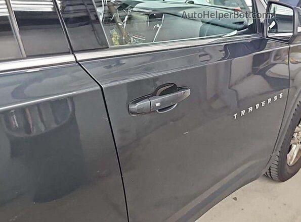 1GNEVGKW7MJ244835 2021 CHEVROLET TRAVERSE  Widok tylnych siedzeń