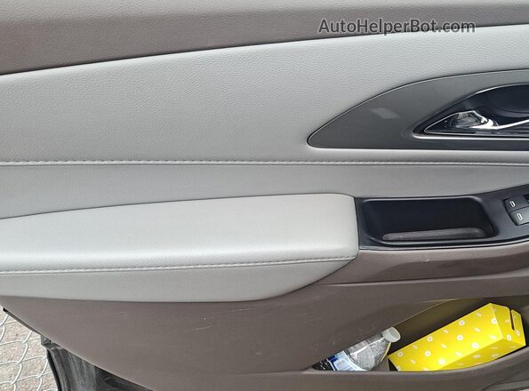 1GNEVMKW2LJ295995 2020 CHEVROLET TRAVERSE  Widok wnętrza 360 stopni