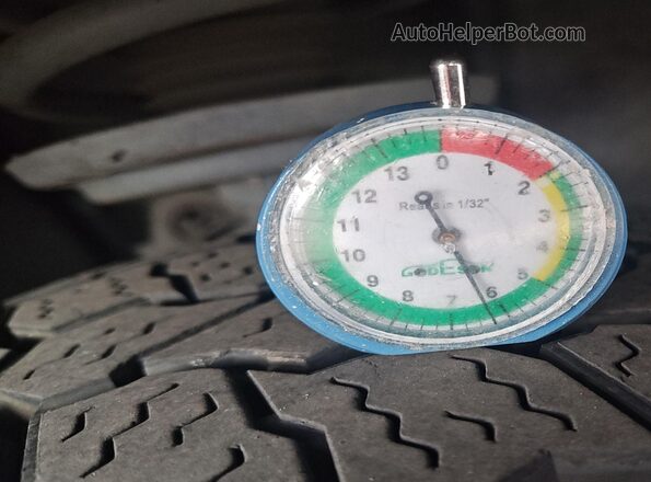 1GNEVMKW2LJ295995 2020 CHEVROLET TRAVERSE  Widok z przodu