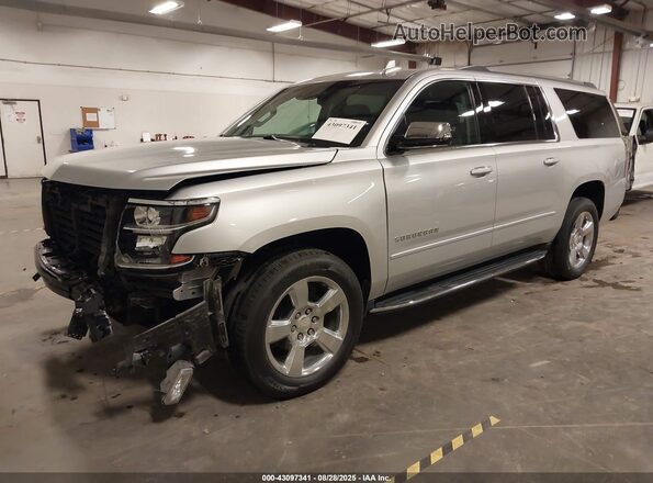 1GNSKJKC1LR160959 2020 CHEVROLET SUBURBAN Silver წინა მარცხენა ხედი სამი მეოთხედიდან