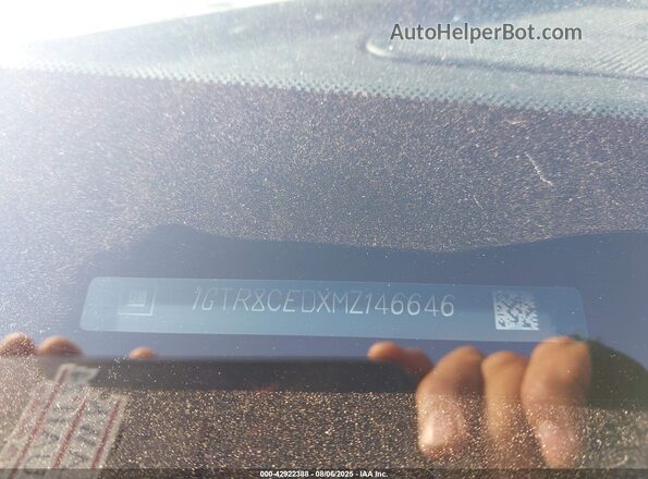 1GTR8CEDXMZ146646 2021 GMC SIERRA Red Widok komory silnika