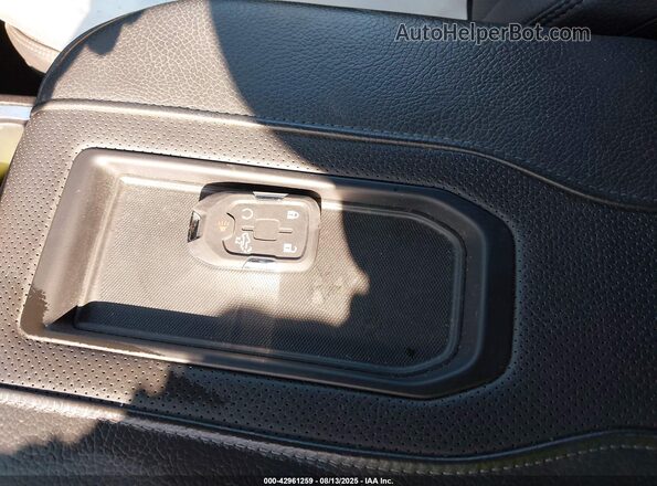 1GTU9FELXMZ276460 2021 GMC SIERRA Красный Вид панели приборов