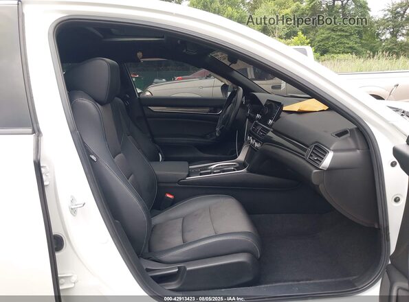 1HGCV2F31MA016978 2021 HONDA ACCORD White Front interior view