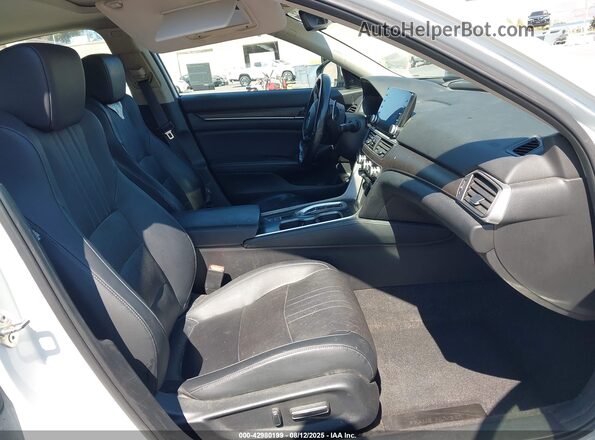 1HGCV2F96JA003899 2018 HONDA ACCORD White 