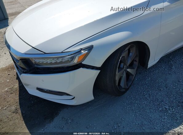 1HGCV2F96JA003899 2018 HONDA ACCORD White 