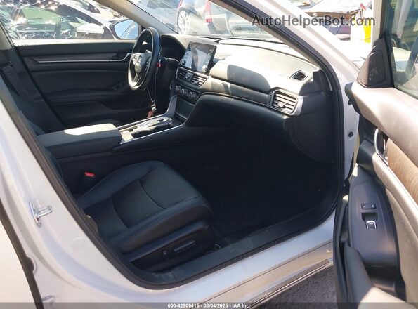 1HGCV3F97MA015750 2021 HONDA ACCORD Белый Вид салона спереди