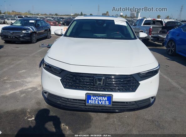 1HGCY2F82RA070462 2024 HONDA ACCORD Белый Вид щитка приборов