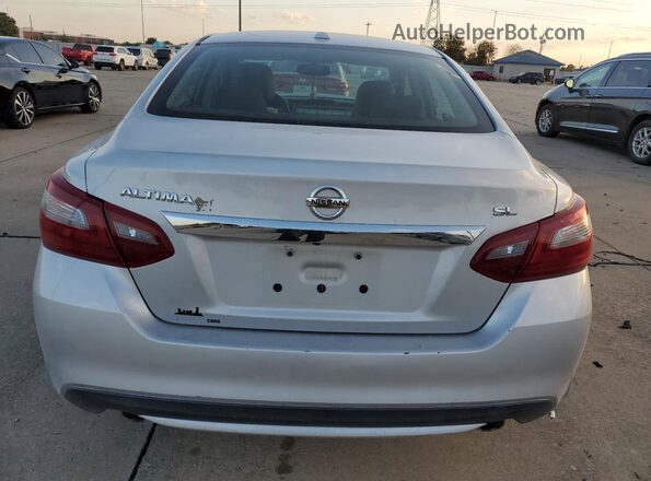 1N4AL3AP0JC180949 2018 NISSAN ALTIMA Silver Widok z tyłu