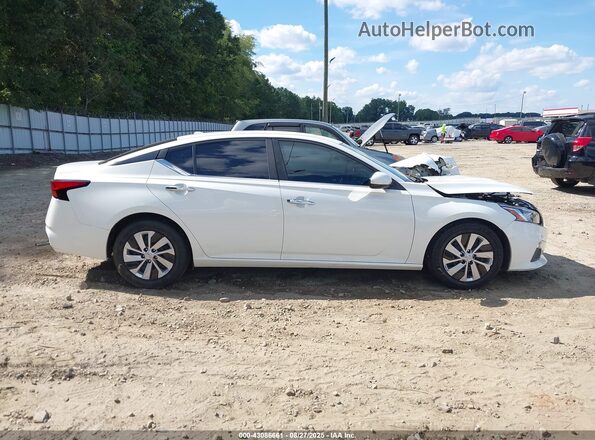 1N4BL4BV9LC219127 2020 NISSAN ALTIMA White Вид задньої частини салону