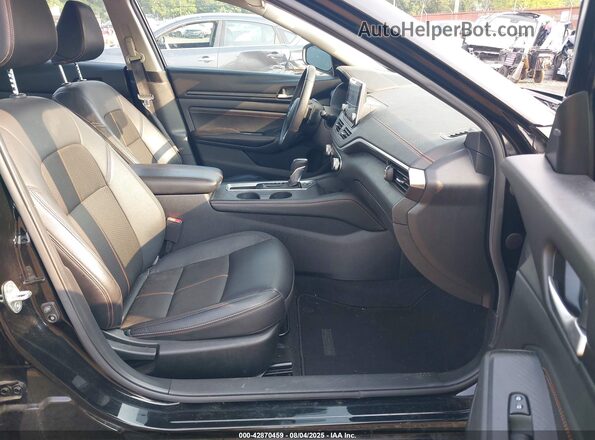 1N4BL4CV0MN376713 2021 NISSAN ALTIMA Black Вид салону спереду