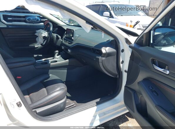 1N4BL4CV0MN415512 2021 NISSAN ALTIMA White Front interior view