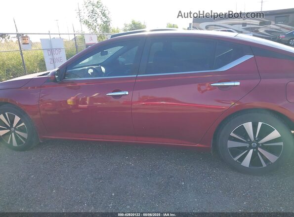 1N4BL4DV6MN419806 2021 NISSAN ALTIMA Red 360 interior view