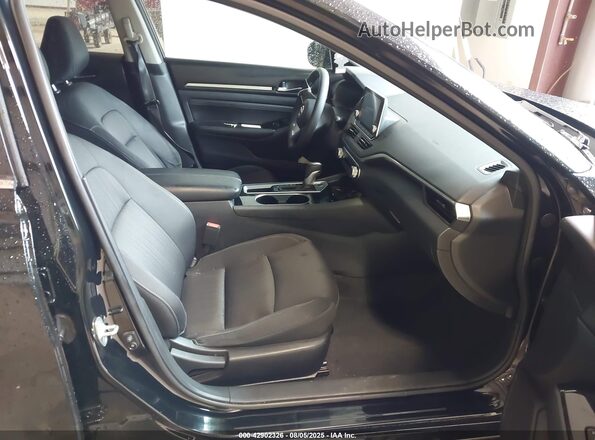 1N4BL4DVXMN388317 2021 NISSAN ALTIMA Black Front interior view