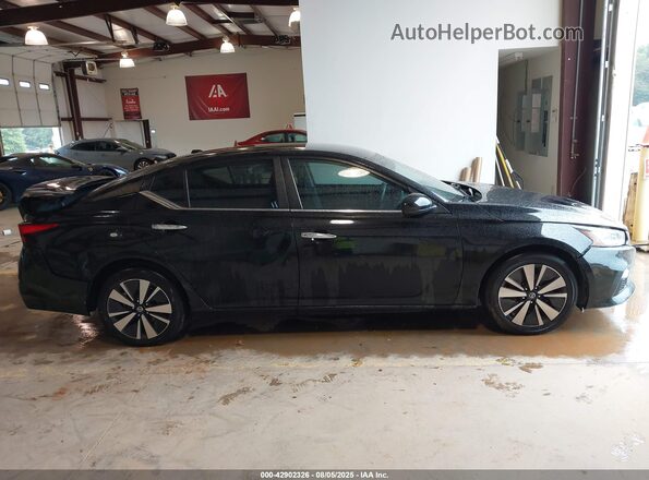 1N4BL4DVXMN388317 2021 NISSAN ALTIMA Black Rear interior view