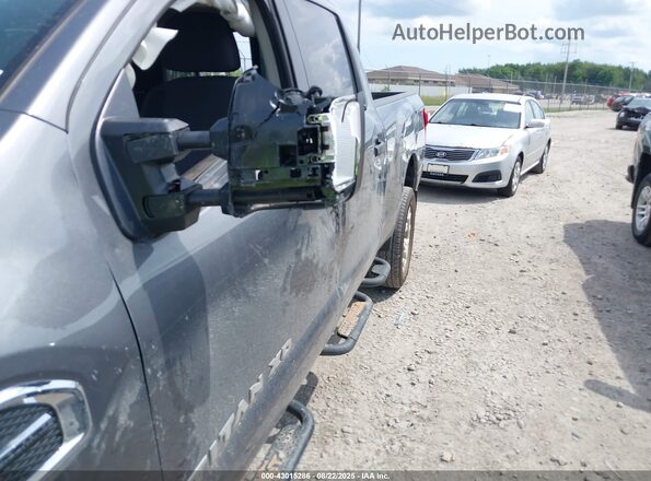1N6AA1FB1RN113985 2024 NISSAN TITAN XD Gray Widok z przodu