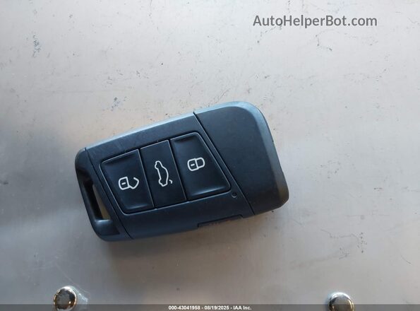1V24C2CA4LC202897 2020 VOLKSWAGEN ATLAS White წინა პანელის ხედი