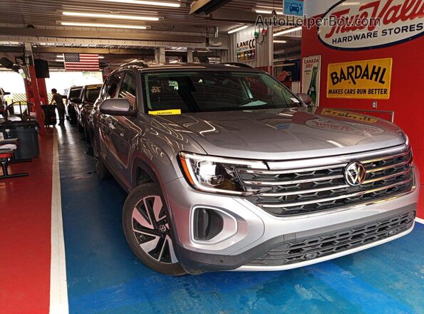 1V2HR2CA6RC575206 2024 VOLKSWAGEN ATLAS  წინა სალონის ხედი